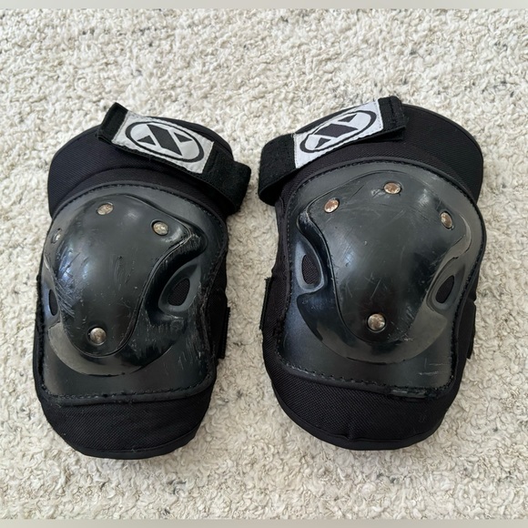 DBX Rollerblading Protective Gear - Picture 7 of 8